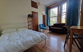 Bright Well Located Studio Flat